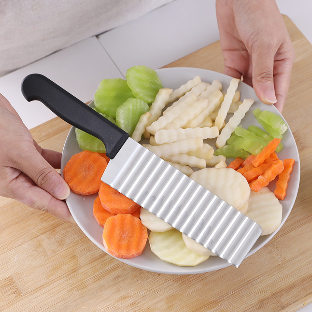 (🔥Last Day Promotion- SAVE 48% OFF)Crinkle Potato Cutter(buy 2 get 1 free now)