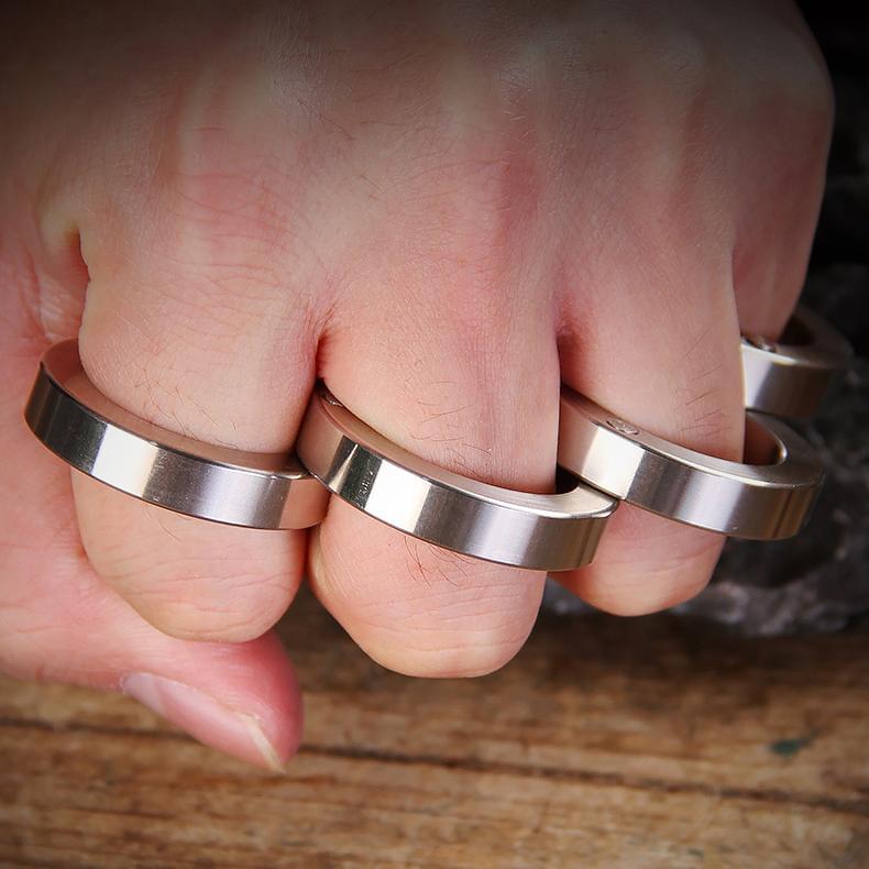 Stainless Steel Self-Defense Four-Finger Knuckle Buckle