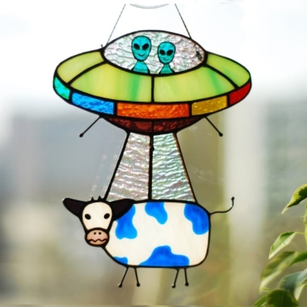 🛸UFO Abduction a Cow Stained Glass Suncatcher