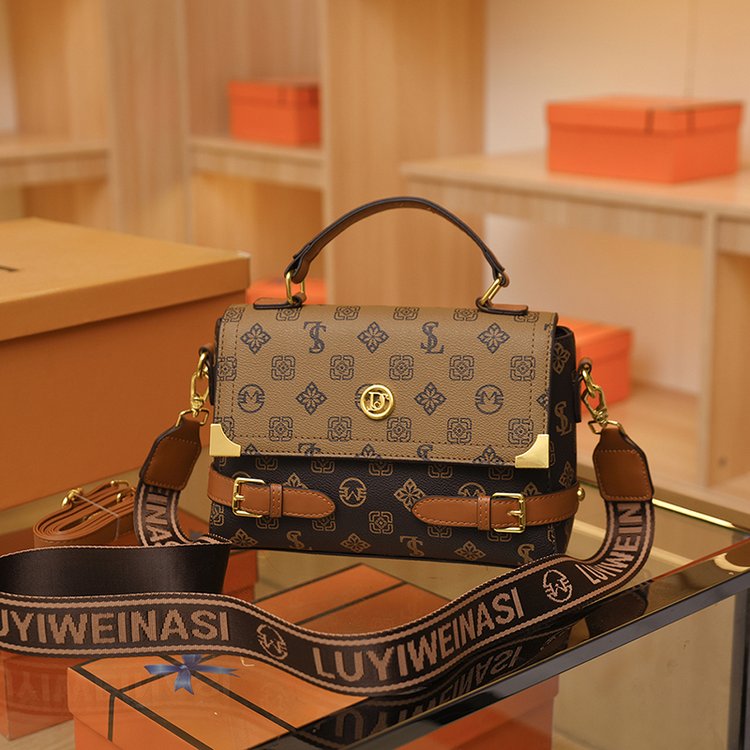 🎁LAST DAY 45% OFF🎁MISA-Fashionable Retro Crossbody Bag Large Capacity High-end Women's Bag