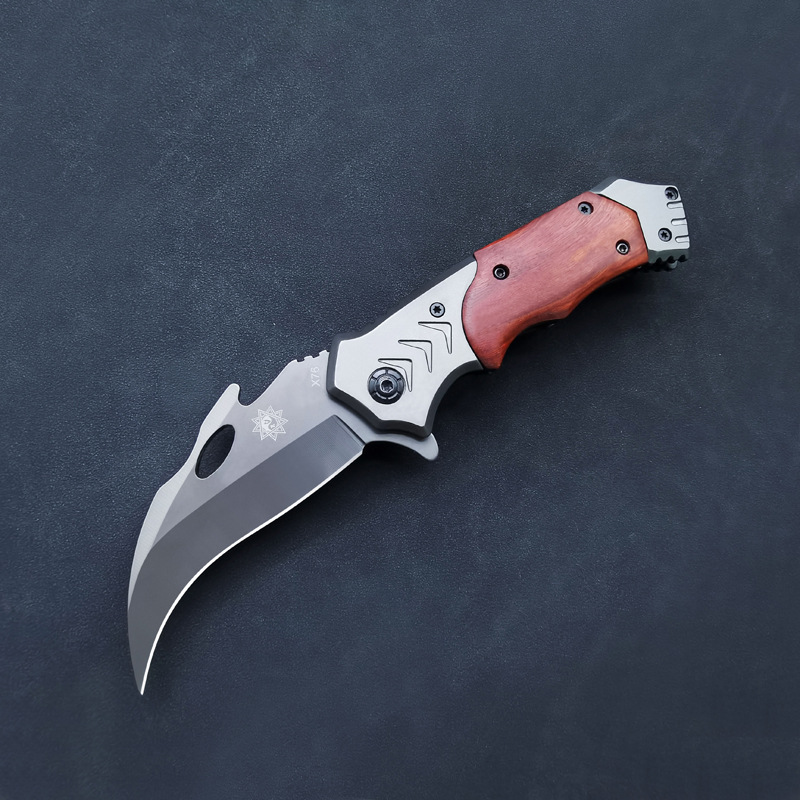 Self-defense sharp folding claw knife