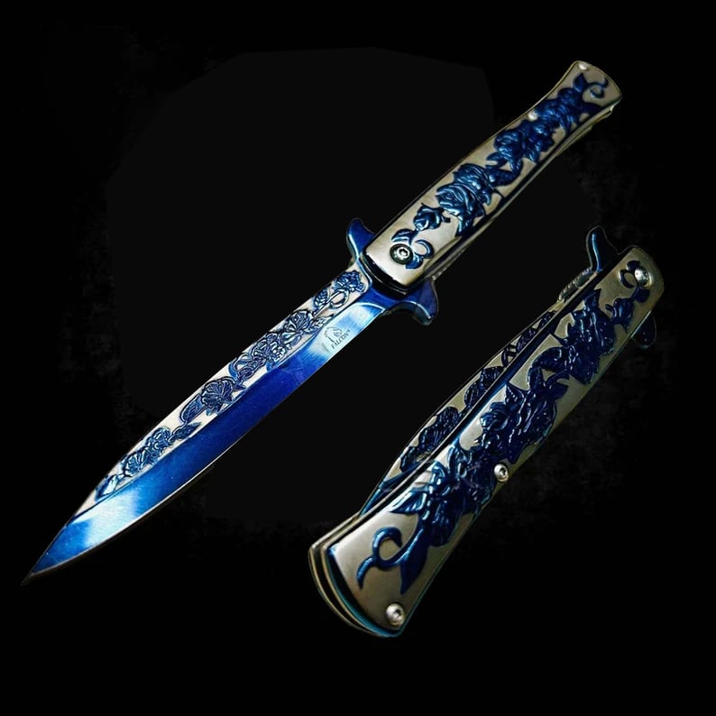 🌹 Handcrafted Rose-Inlaid Folding Blade