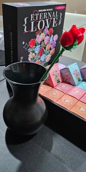 🌸 Flower Advent Calendar – Blooming Your Way to Christmas 🎄✨