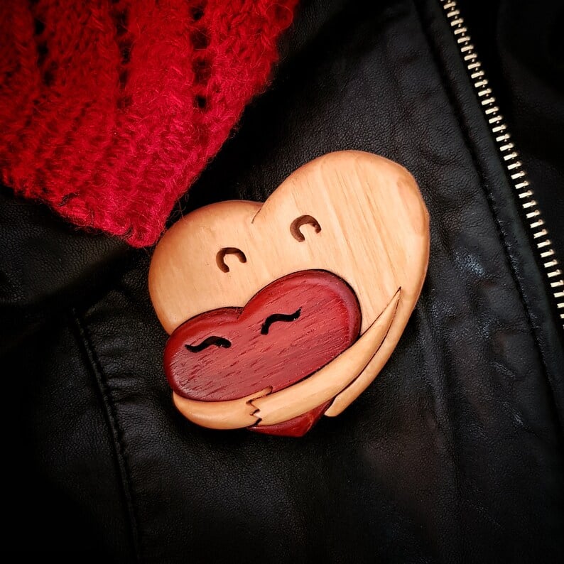 🎄Christmas Pre Promote 49% OFF- A Hug From My Heart For You (Handmade Wood Carvings)