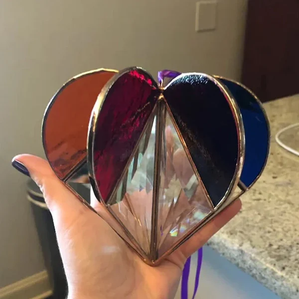 💗 Stained Heart-shaped Suncatcher (Buy 2 Free Shipping)