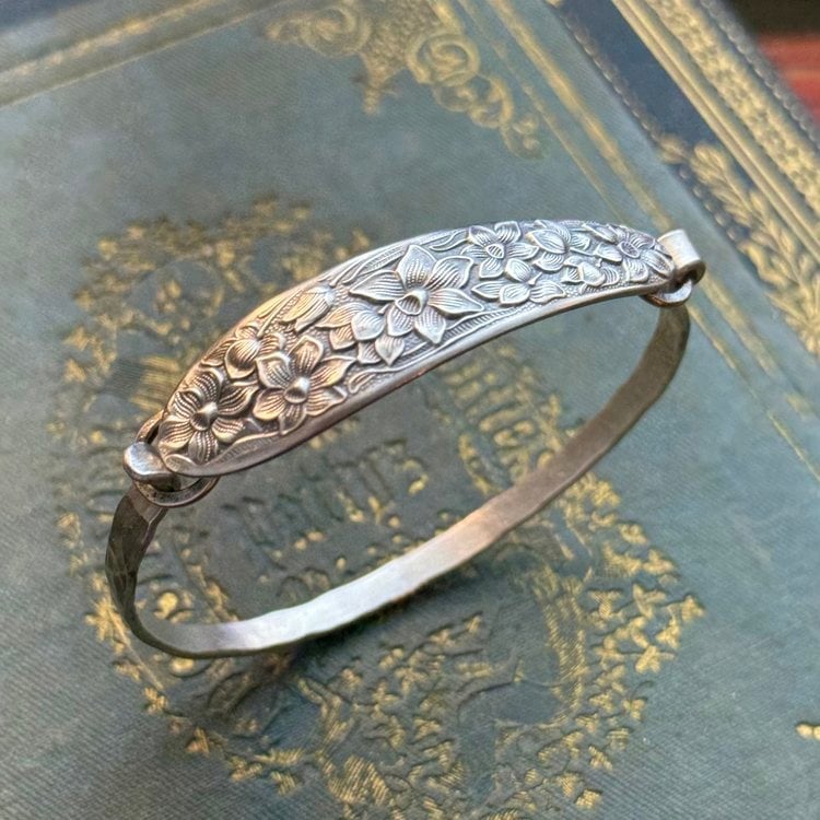 🔥LAST DAY 49% OFF✨Handmade Sterling Spoon Bangle - Crafted from Authentic Vintage Silverware