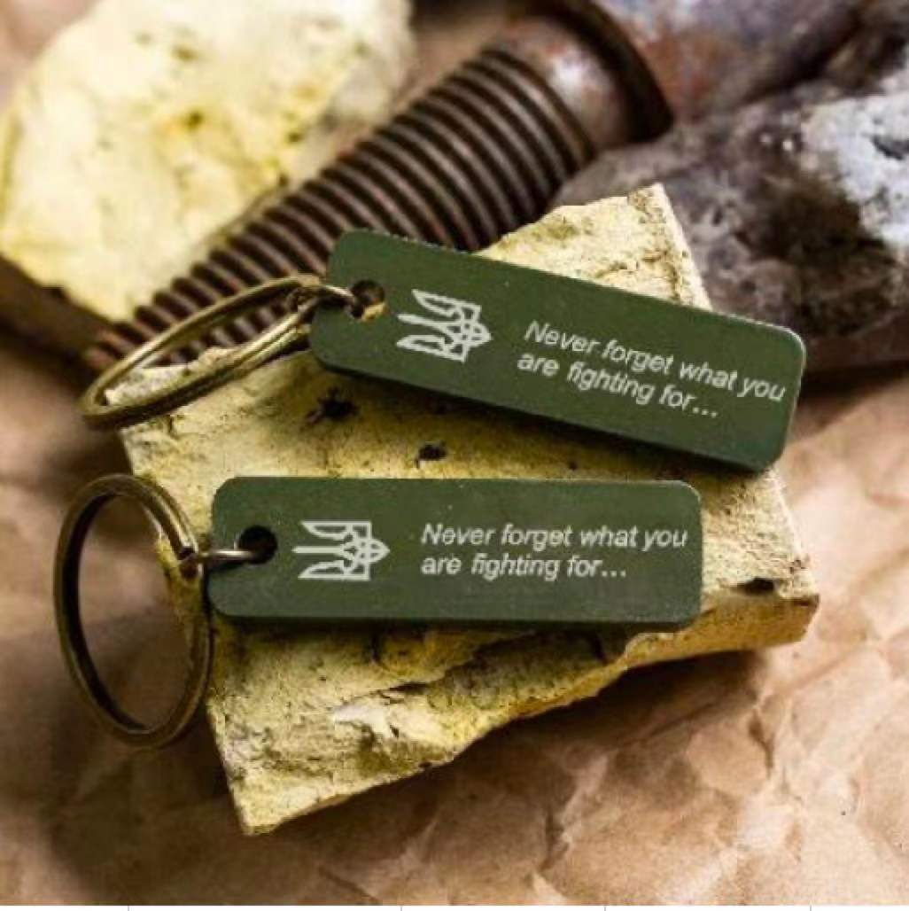 🔥Army Gift Keychain Made from Downed Russian Combat Tank T72 from Battlefield of Ukraine