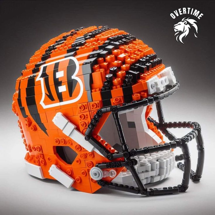 🏈 Football Fan Building Block Helmet