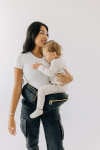 Hands free baby hip carrier