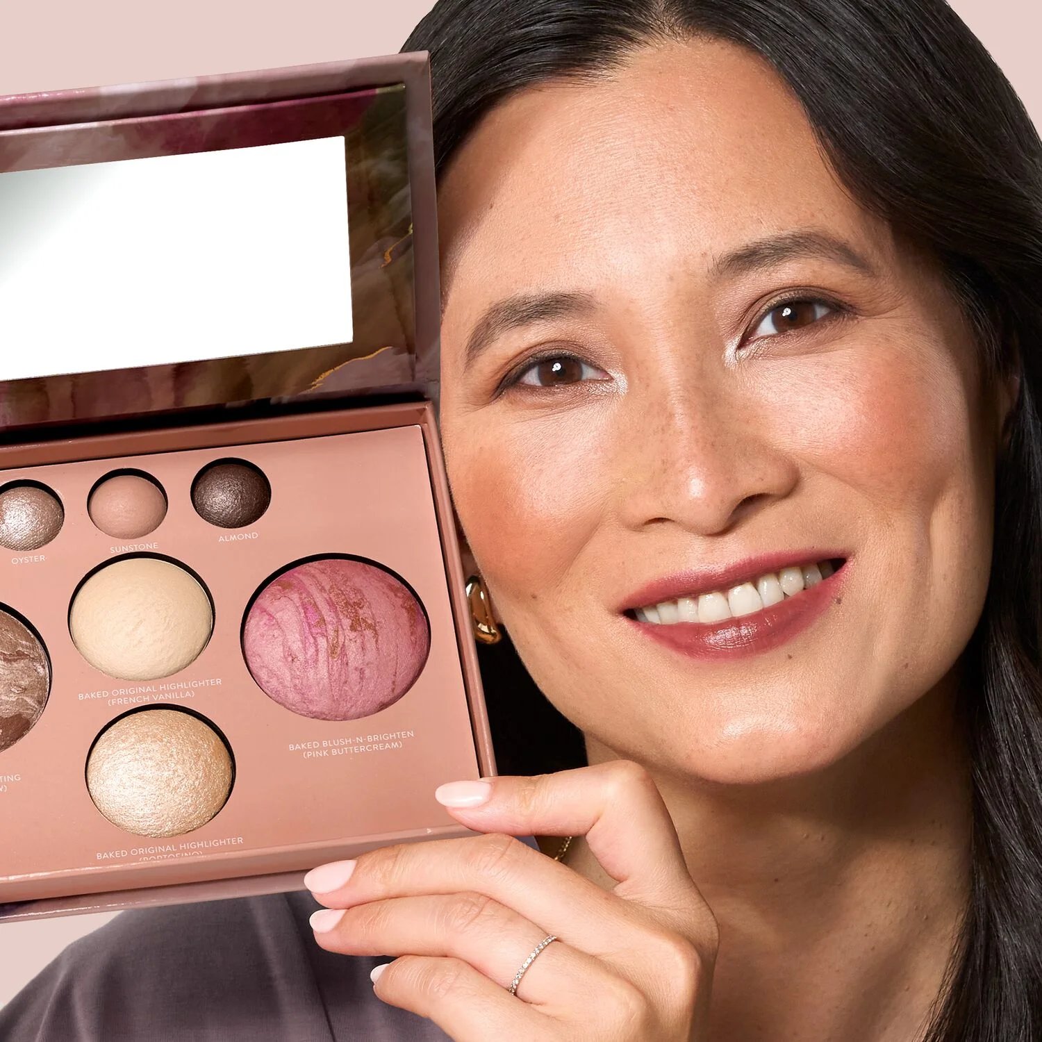 💄Encounter a delicate makeup look and unlock the Baked Starter Kit (3PC)🥐