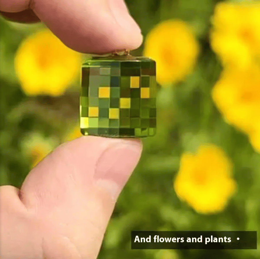 🎁TikTok Last Day Sale - 70% OFF⭐Crystal Pixel Filter Stone Keychain: A Pocket - sized Photo Enhancer🌈