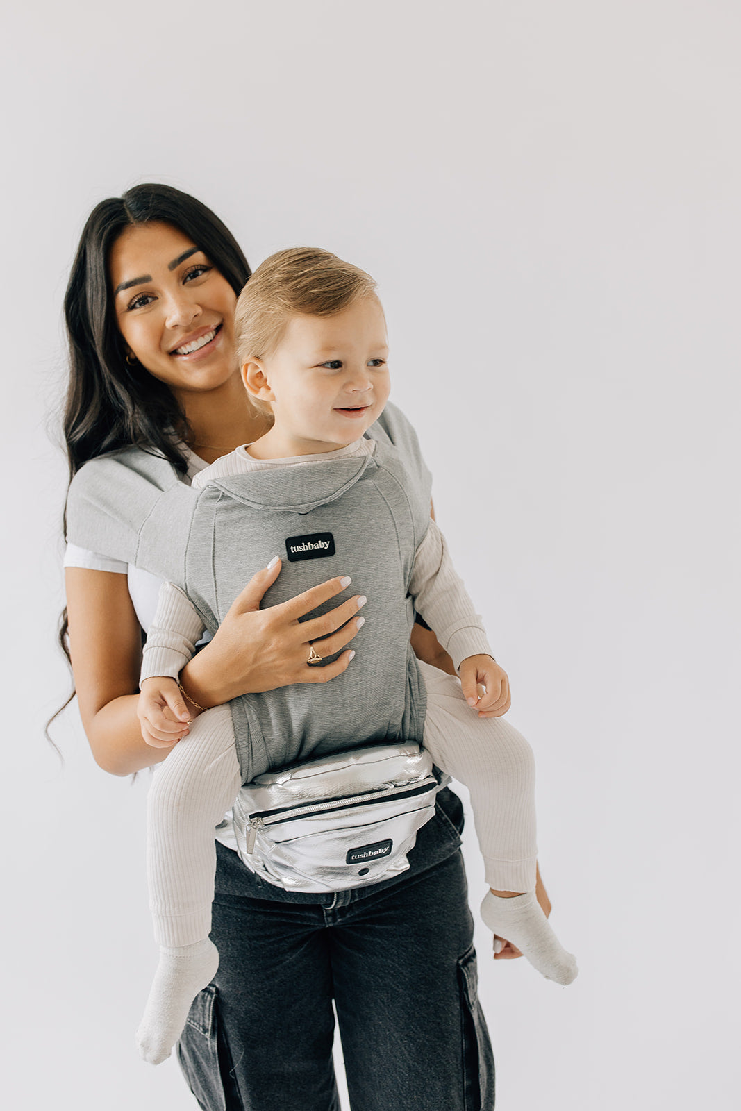 Hands free baby hip carrier