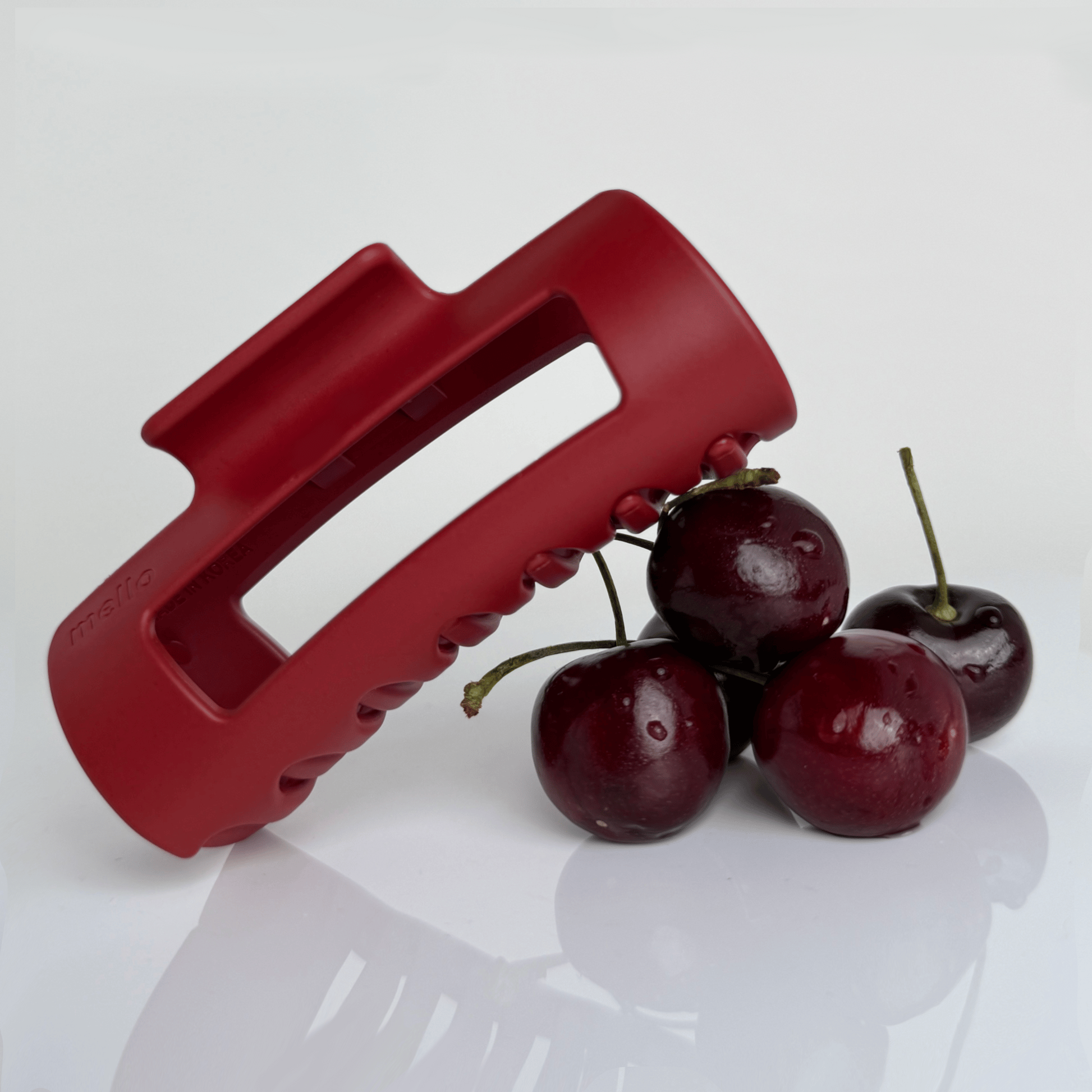 Soft, comfortable, Flexible and Unsnappable Claw Clip