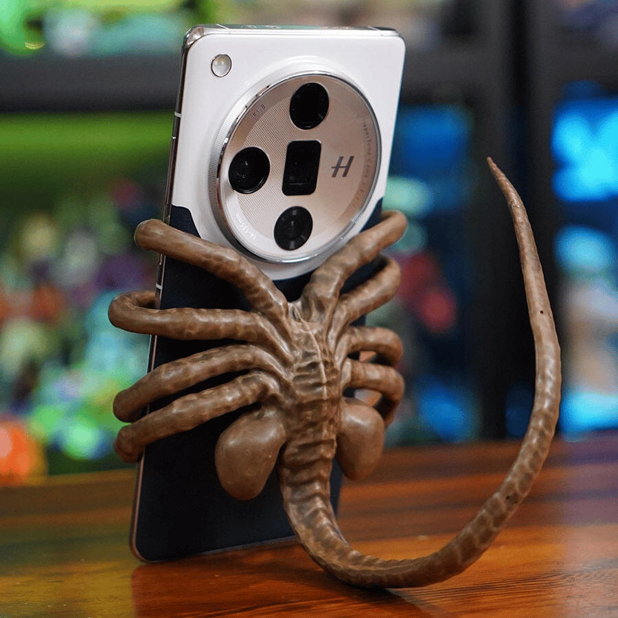 Limited Edition Facehugger Phone Holder- Fits All Phone Types (326 PCS IN STOCK)