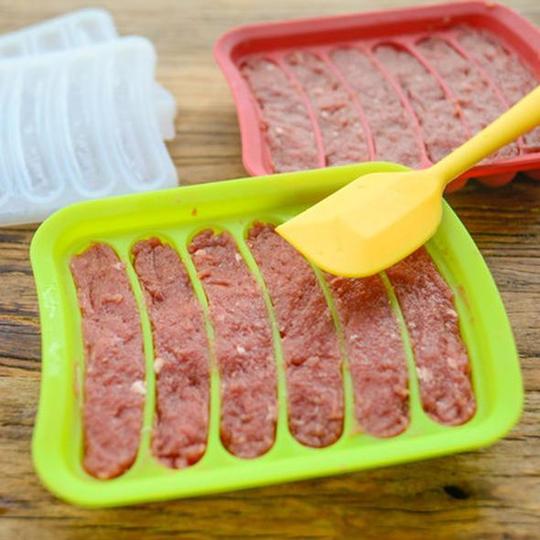 HOT DOG SAUSAGE MOULD MAKER TRAY