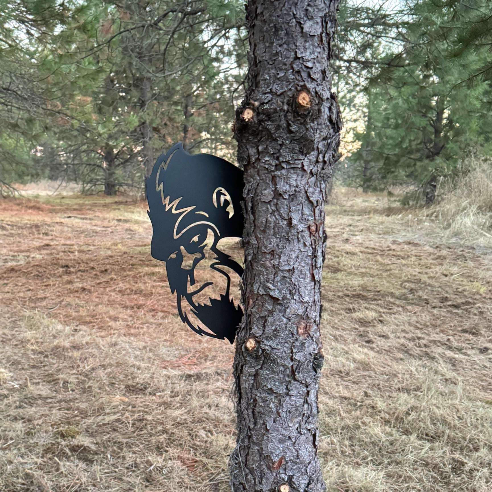 🎁TikTok Last Day Sale - 70% OFF🔥Peek-a-Boo Flipping Off Bigfoot Metal Sign