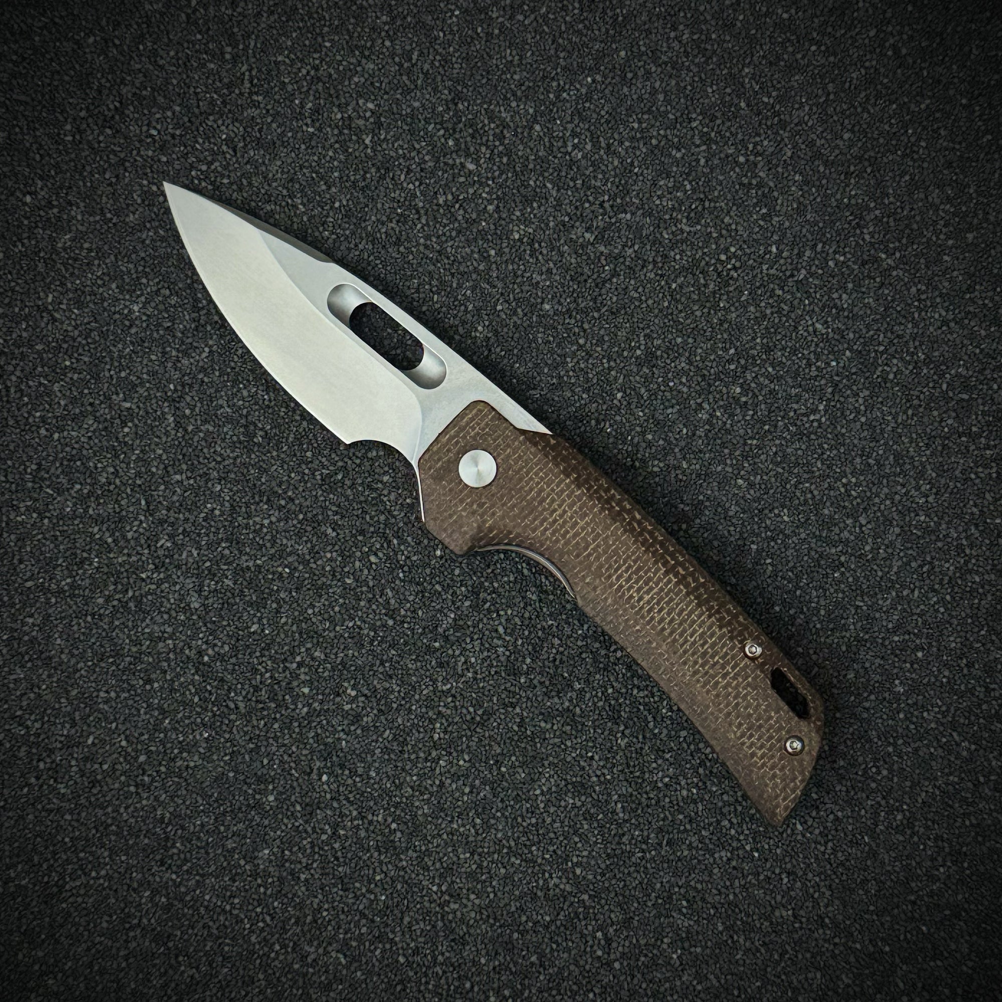 Linen Guard knife