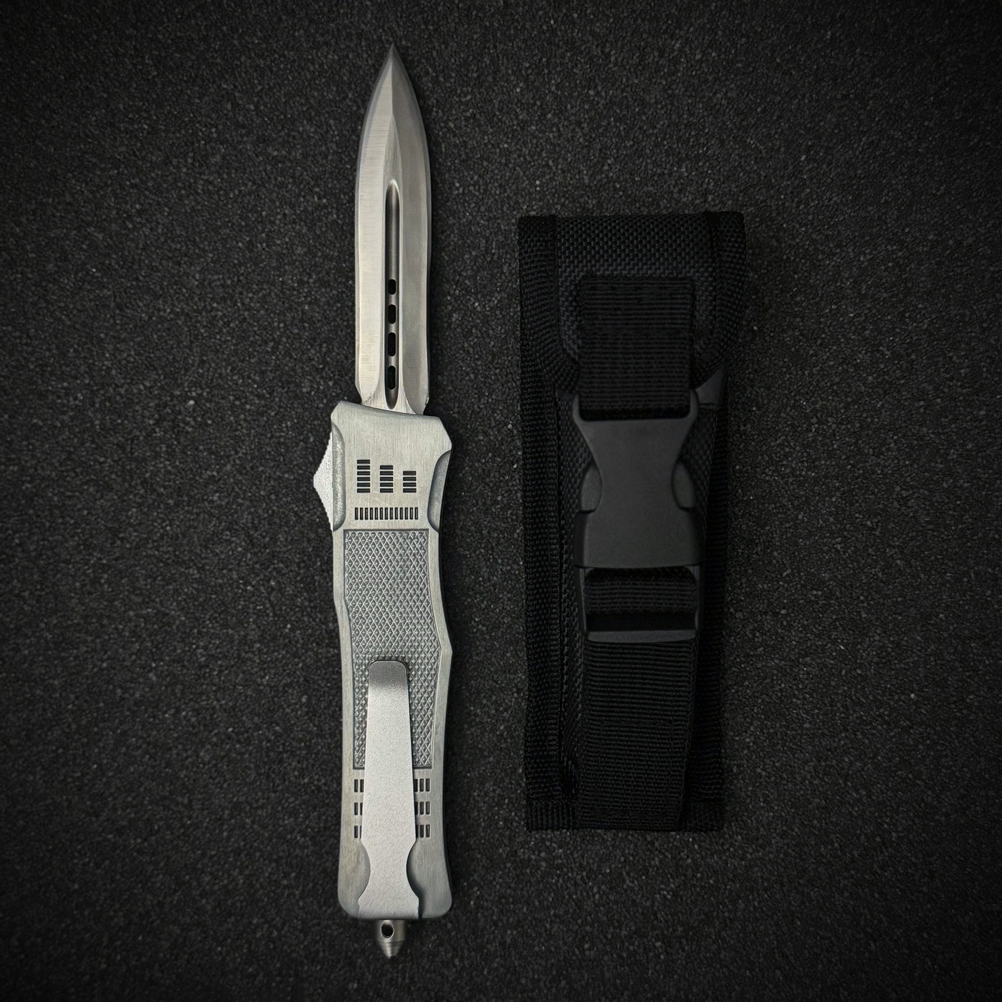 Silverout Strike knife