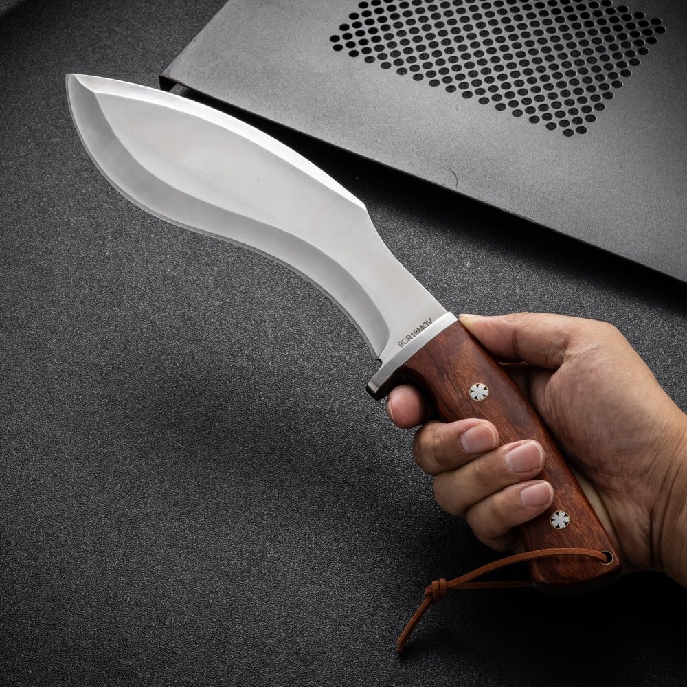 One-piece keel high hardness survival knife