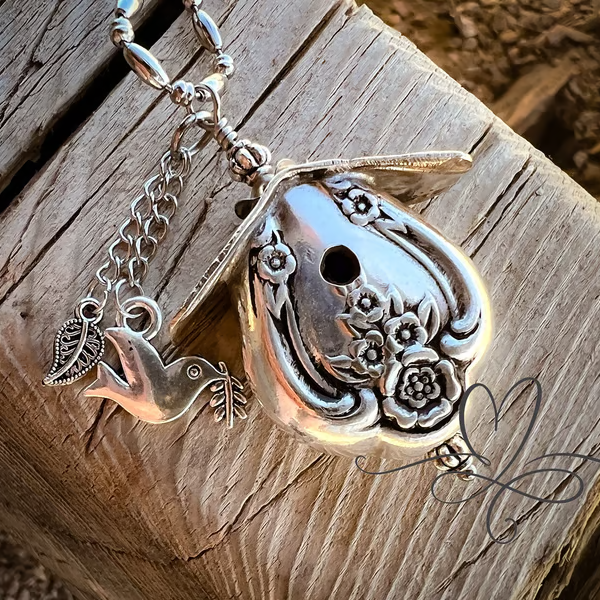 🔥Father's Day Sale🐦Handmade Birdhouse Necklace