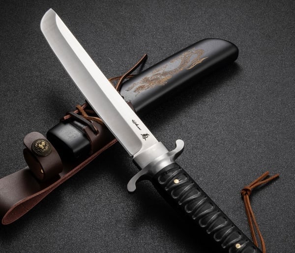 🗡️ Japanese Fixed Blade Knife – Hand-Forged Outdoor Knife with Phoenix Carved Sheath