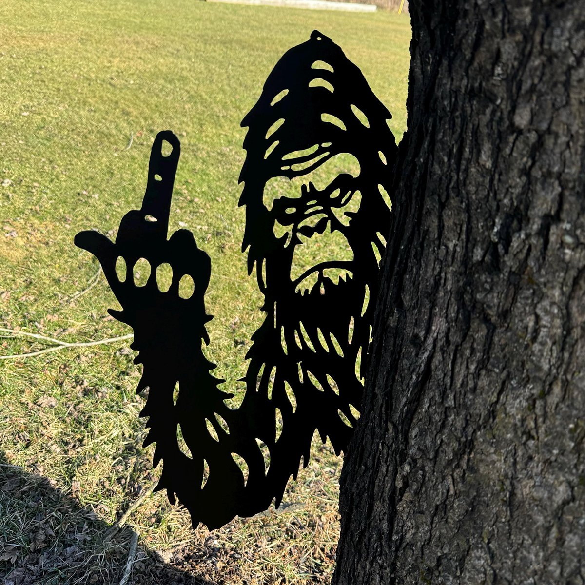 🔥Last Day: 49% Off!🤣Hilarious Bigfoot Middle-Finger Metal Yard Decor