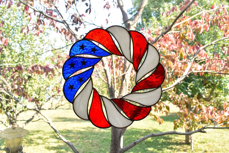 🔥American Flag Stained Glass Wreath-𝗕𝘂𝘆 𝟮 𝗚𝗲𝘁 𝗘𝘅𝘁𝗿𝗮 𝟭𝟬% 𝗢𝗙𝗙 & 𝗙𝗥𝗘𝗘 𝗦𝗛𝗜𝗣𝗣𝗜𝗛𝗚 𝗧𝗢𝗗𝗔𝗬