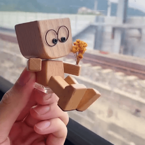 LAST DAY 49% OFF🔥Charming Little Wooden Figure That Sways with 12PCS Magnetic Expressions