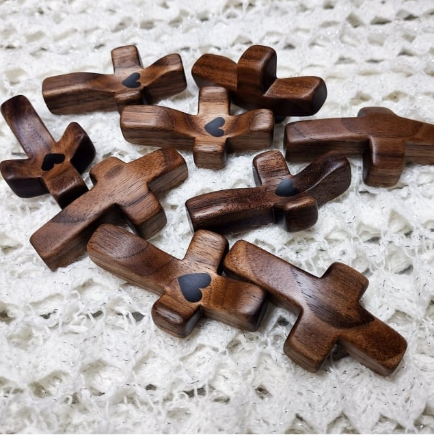 🎁TikTok Last Day Sale - 70% OFF🔥Wooden Cross Fingertip Stress Relief Gifts