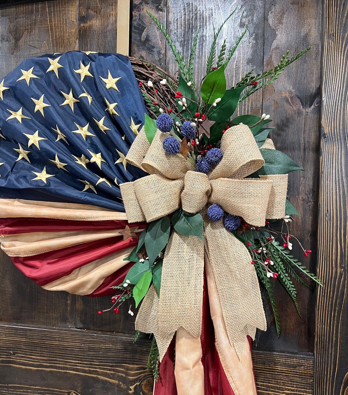 🏵100% Handmade Vintage American Flag Fallen Soldiers Memorial Rattan Wreath(𝐌𝐚𝐫𝐢𝐚𝐧𝐚 𝐒𝐦𝐢𝐭𝐡 𝐇𝐚𝐧𝐝𝐦𝐚𝐝𝐞®)
