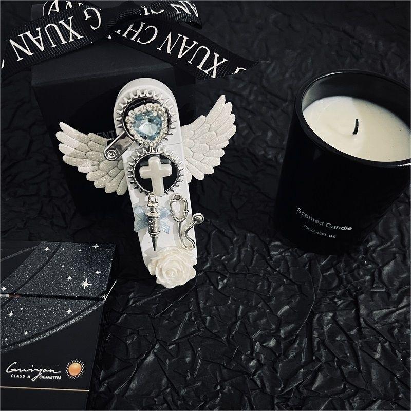 💗Exclusive Summer Sale 50% OFF - 🧚‍♀️Angel Wings Pure White Gear Windproof Straight Flame Lighter