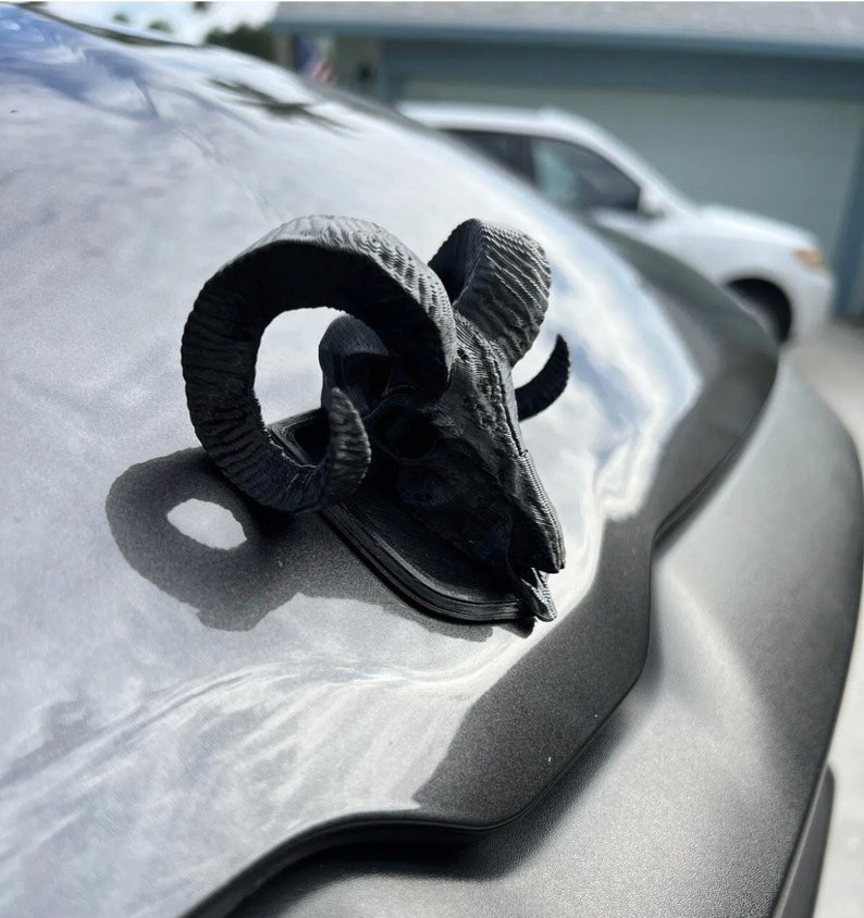 Hood Ram Skull Badge Ornament Emblem