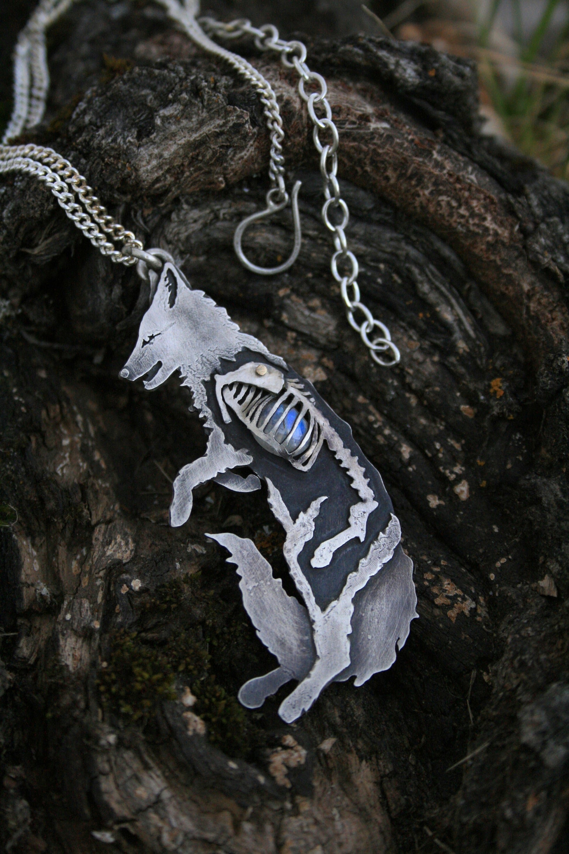 🔥Last Day 50% OFF - Ribcage Crystal Necklace Collection⚡Buy 2 Free Shipping