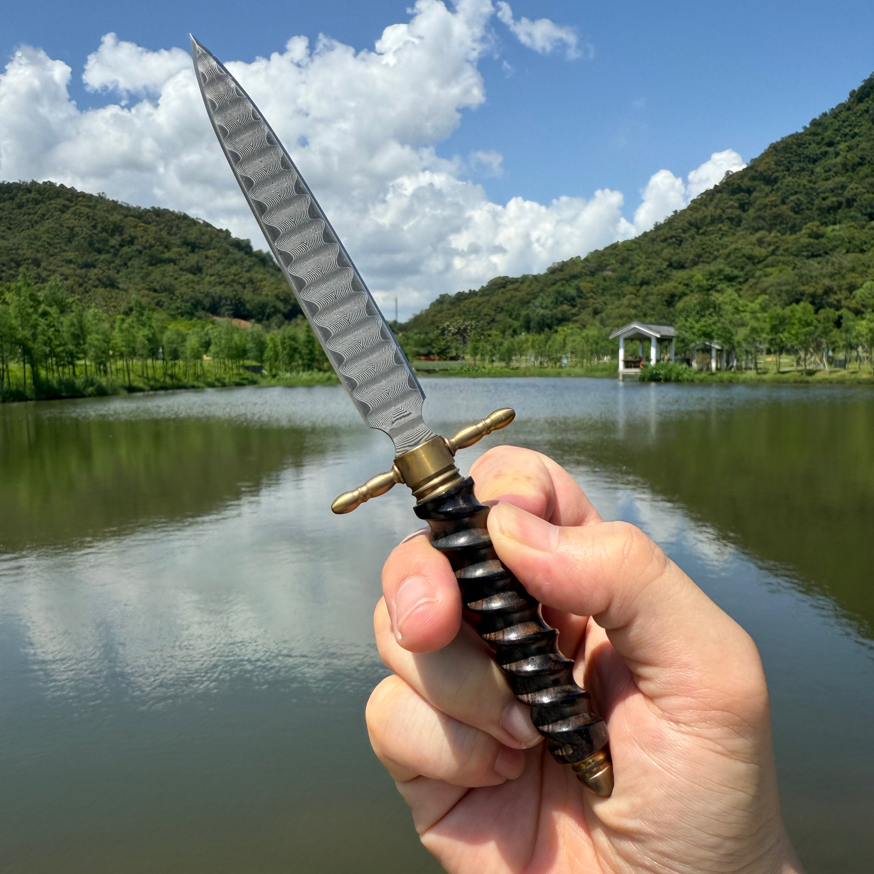 Cicada Damascus Survival Knife