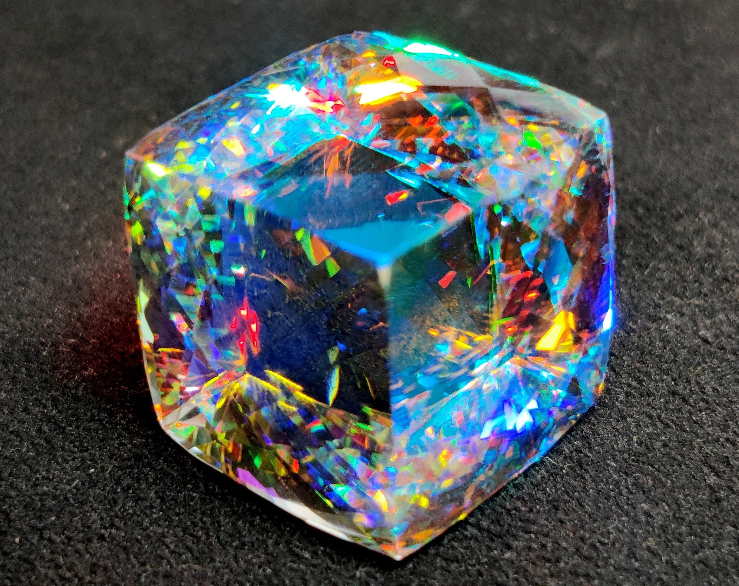 MYSTIC TOPAZ Pixel Gemstone