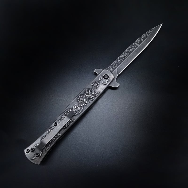 🌹 Handcrafted Rose-Inlaid Folding Blade
