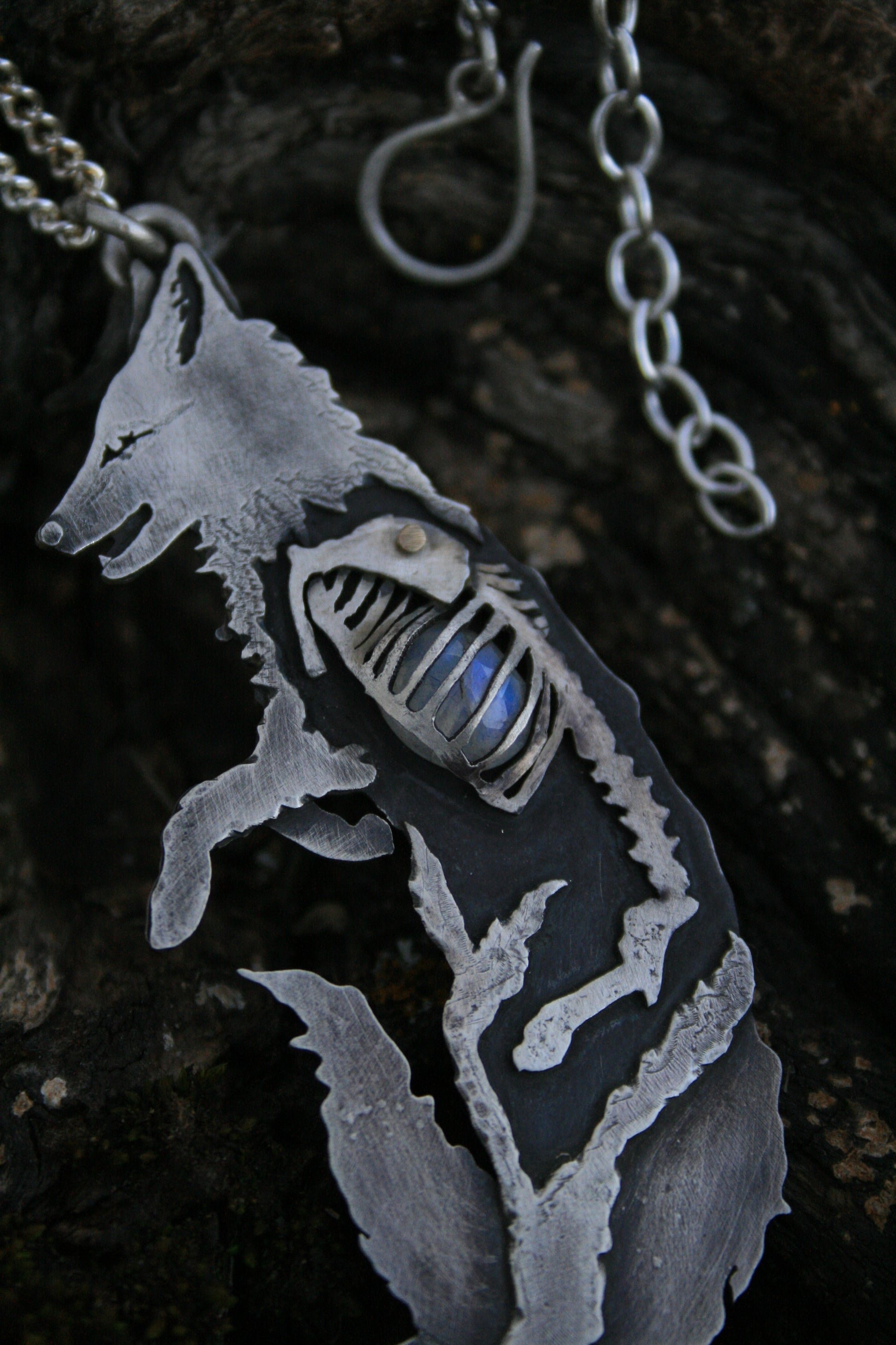 🔥Last Day 50% OFF - Ribcage Crystal Necklace Collection⚡Buy 2 Free Shipping