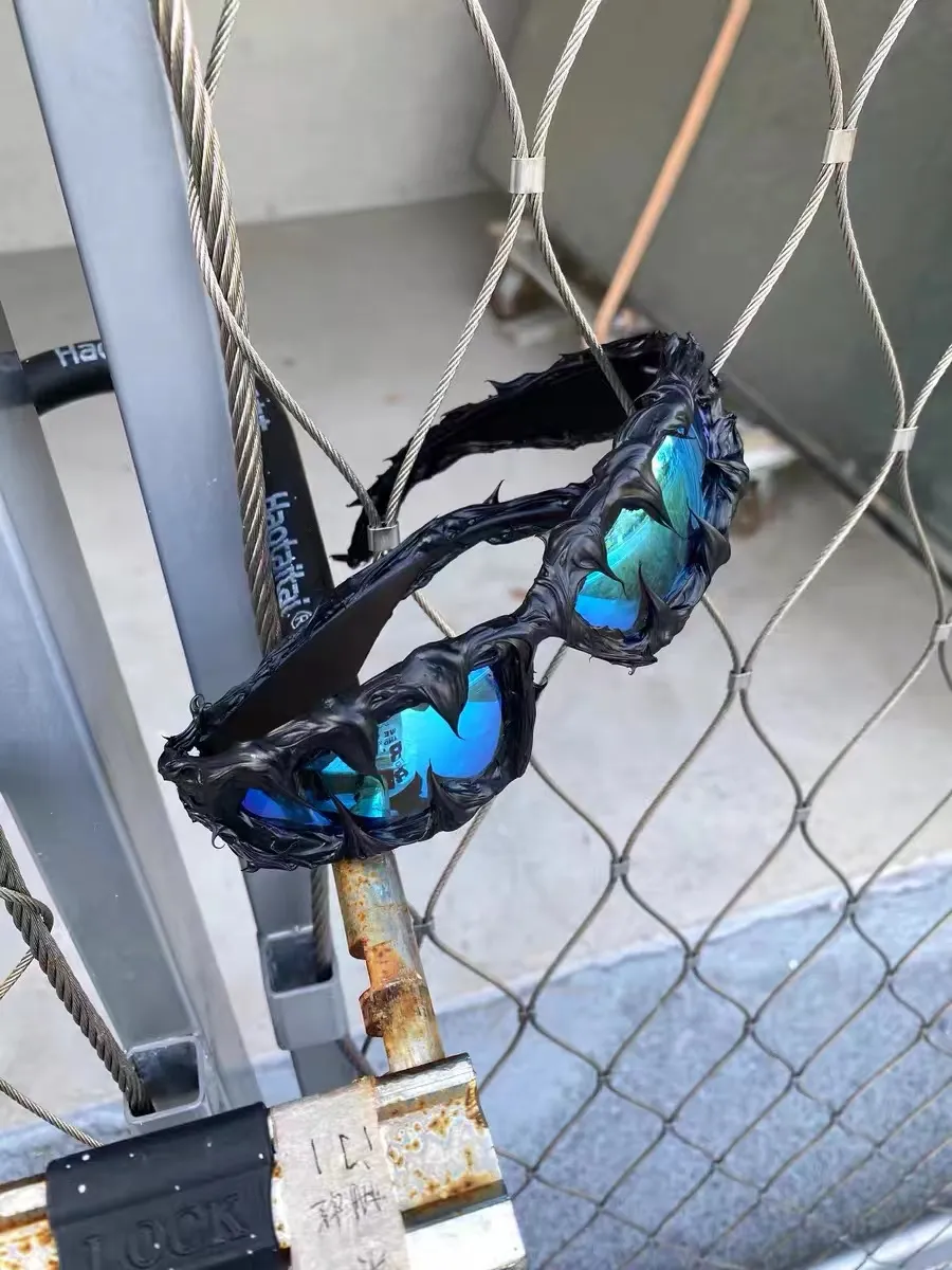 Handcrafted Avant-garde Drop Glue Sunglasses