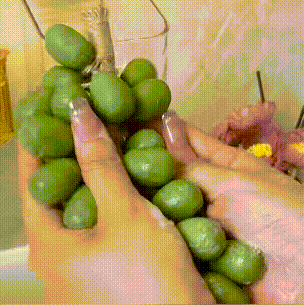 🎁TikTok Last Day Sale - 70% OFF🎉Manual Grape Soap
