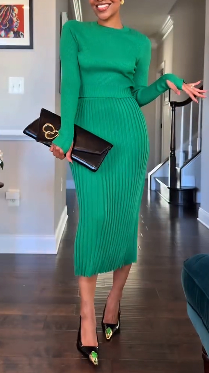 Women's Round Neck Top+pleated Split Skirt Commuting Temperament Set