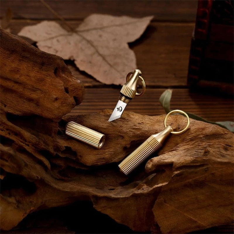 Pocket Capsule Outdoor Survival Mini Knife