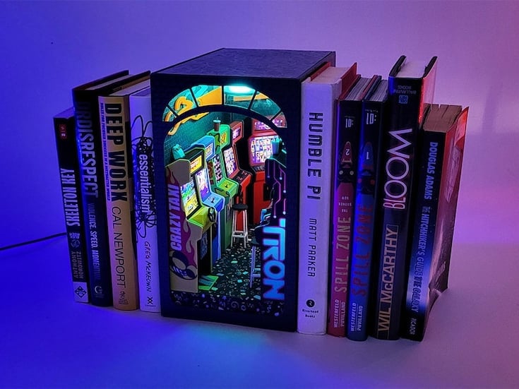 🎁2024 New Year Hot Sale🎁Flynn's Arcade Themed Booknook