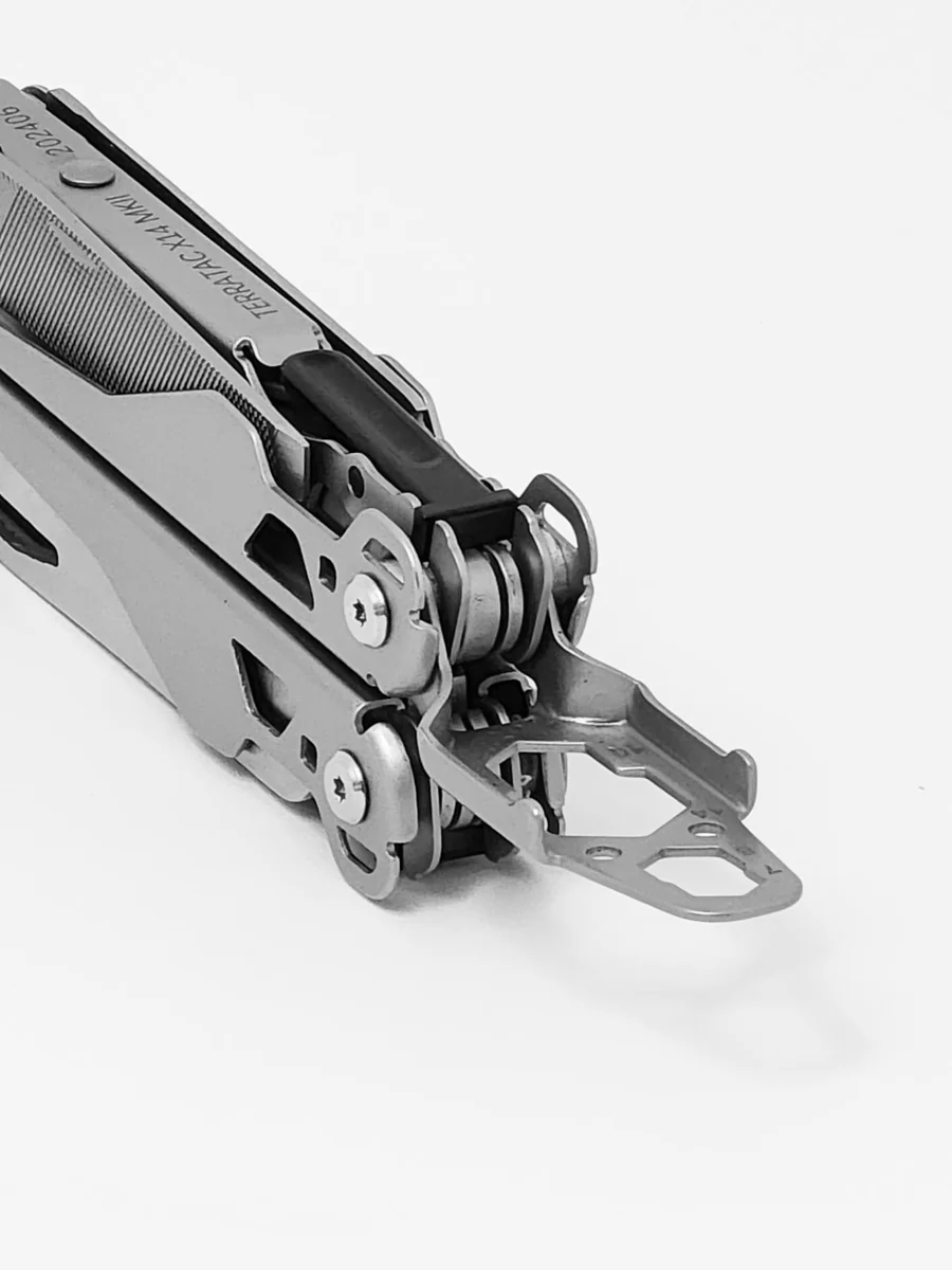 🔥Heißer Verkauf 49 % Rabatt) 🔥raerreat™ x16 EDC Multitool (Kostenloser Versand)