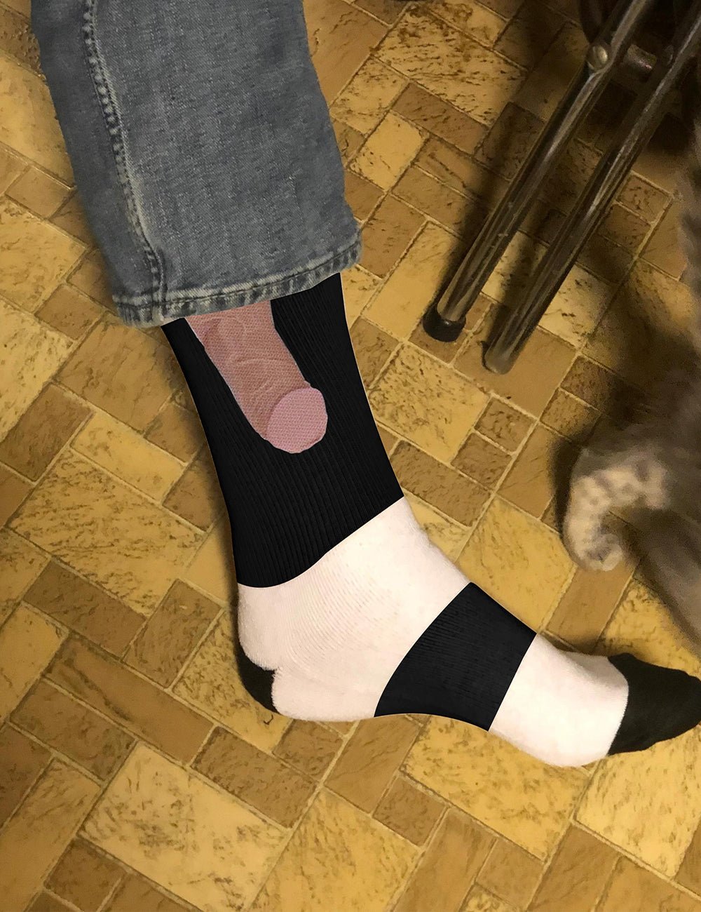 🎄Christmas Hot Sale - 70% OFF-Memorable Gift-“Show Off”Socks