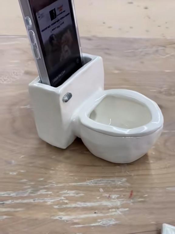 Toilet Speaker Stand